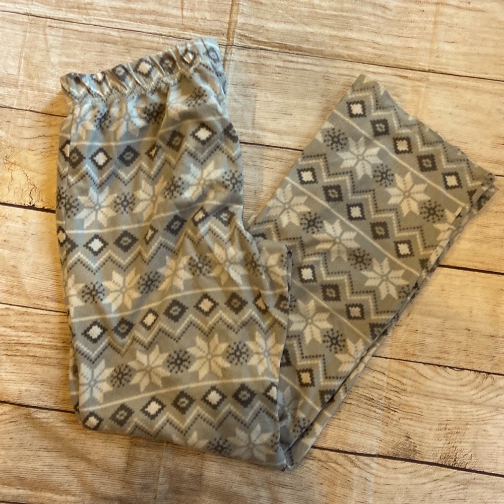 Size medium Kids cozy Pajama/sweat pants.